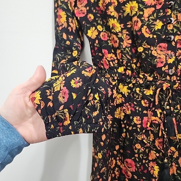 NWT Oliveaceous Floral Long Sleeve Romper Boho Chic Black Shorts Jumper Size S - Picture 7 of 11